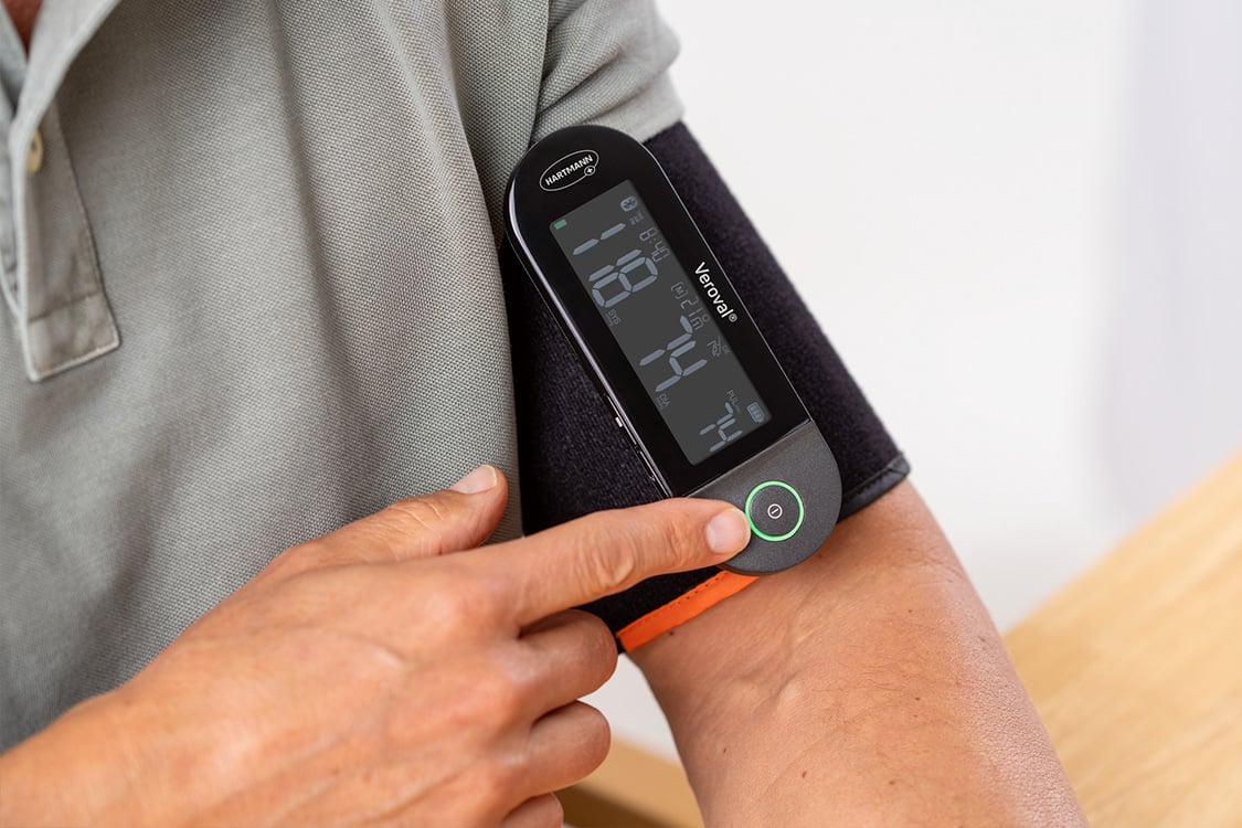 Veroval® fusión tensiómetro de brazo 360º para medir la tensión arterial sin cables - HARTMANN Direct
